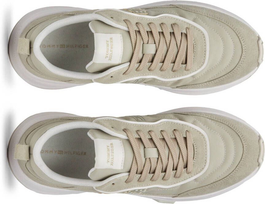 Tommy Hilfiger Plateausneakers CHUNKY RUNNER VENTILE vrijetijdsschoen lage schoen veterschoen met th-monogram