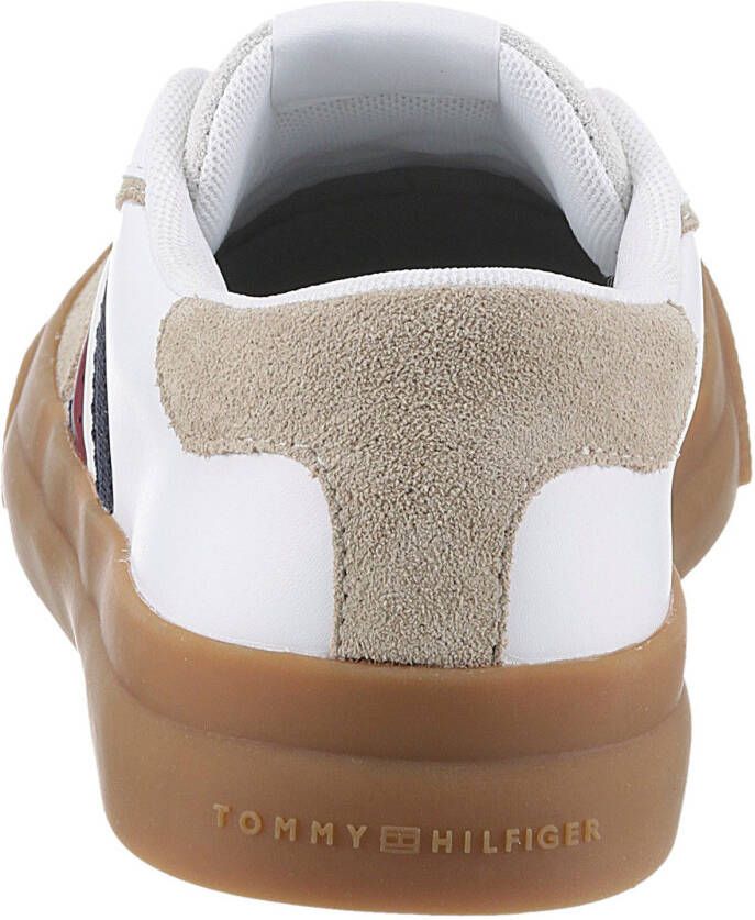Tommy Hilfiger Plateausneakers TH CUPSET 1A2 LTH MIX vrijetijdsschoen lage schoen veterschoen met strepen in tommy kleuren