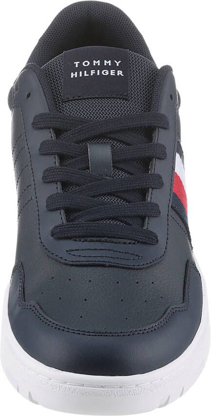 Tommy Hilfiger Plateausneakers TH BASKET CORE LITE vrijetijdsschoen lage schoen veterschoen met gepolsterde schacht