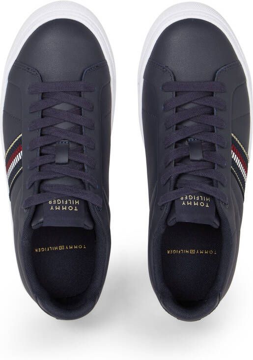 Tommy Hilfiger Plateausneakers ICON COURT SNEAKERS STRIPES veterschoenen vrijetijdsschoen lage schoen met tommy-strepen