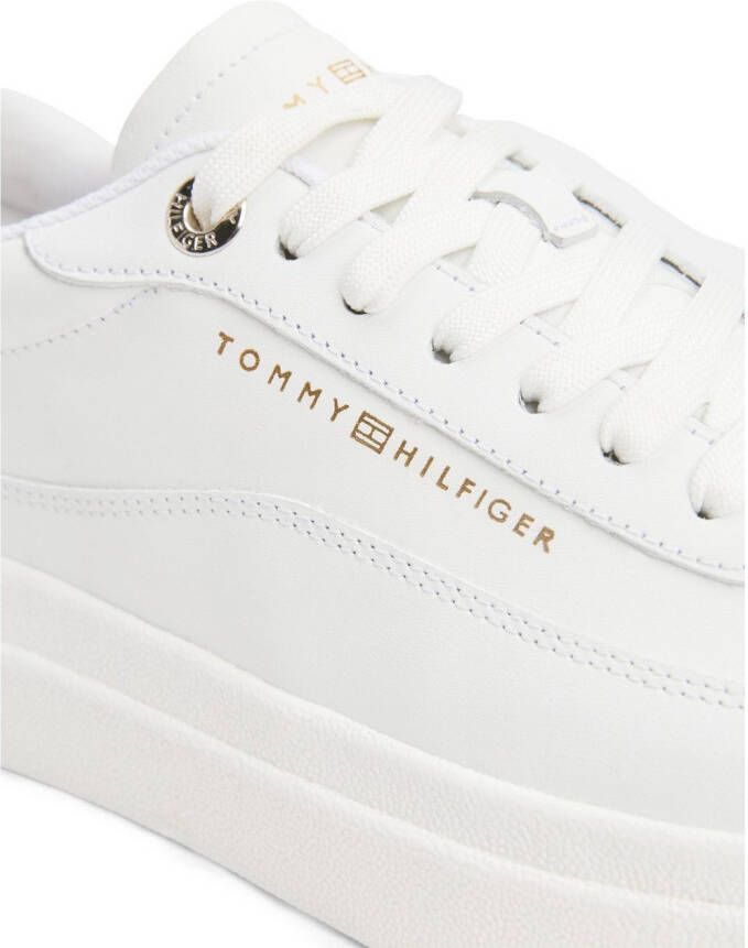 Tommy Hilfiger Plateausneakers MODERN COURT SNEAKER LTHR vrijetijdsschoen lage schoen veterschoen met contrasterend logo