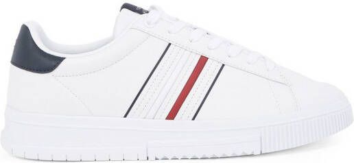 Tommy Hilfiger Plateausneakers MODERN CUPSOLE STRIPES LTH vrijetijdsschoen lage schoen veterschoen met zijstrepen
