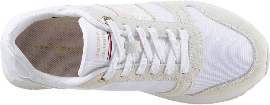Tommy Hilfiger Plateausneakers RUNNER WITH TH WEBBING met contrastafwerking vrijetijdsschoen halve schoen veterschoen