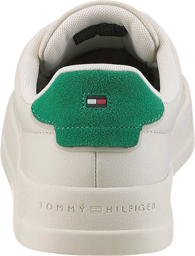 Tommy Hilfiger Plateausneakers TH COURT LTH DETAIL ESS vrijetijdsschoen lage schoen veterschoen met zijlijk logo-opdruk