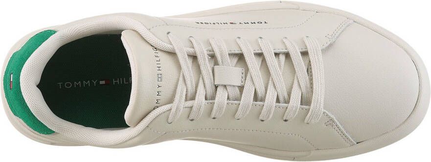 Tommy Hilfiger Plateausneakers TH COURT LTH DETAIL ESS vrijetijdsschoen lage schoen veterschoen met zijlijk logo-opdruk