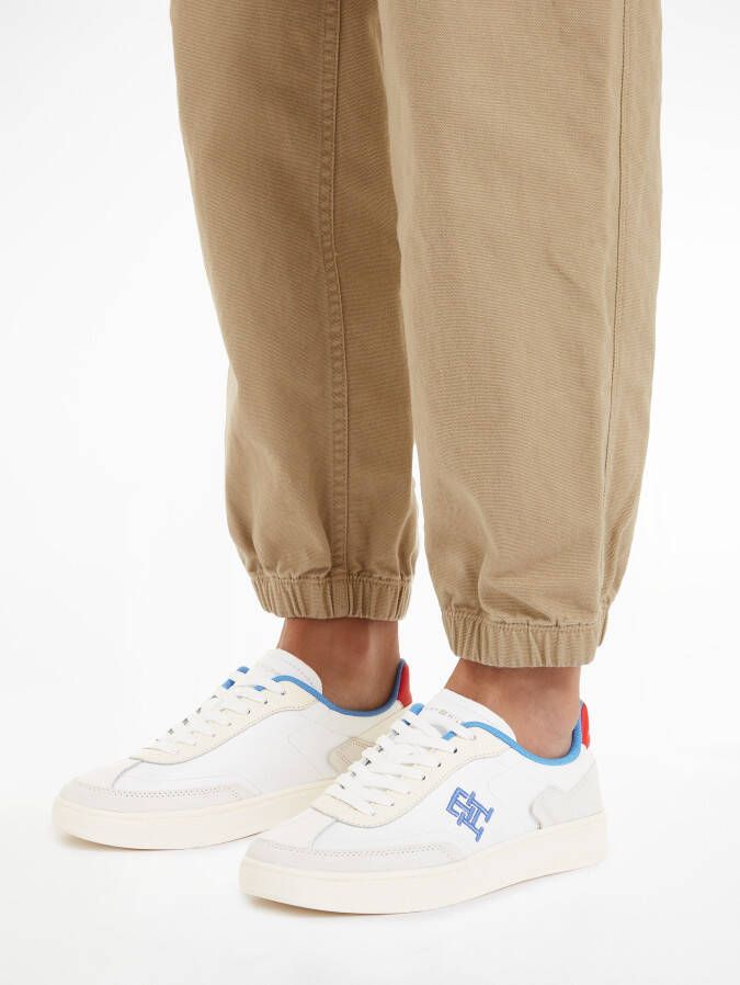 Tommy Hilfiger Plateausneakers TH HERITAGE COURT SNEAKER met th-logo-borduurwerk vrijetijdsschoen halfhoge schoen veterschoen