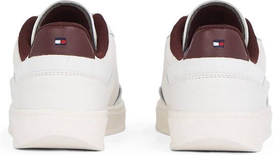 Tommy Hilfiger Plateausneakers TH HERITAGE SNEAKER PERF vrijetijdsschoen lage schoen veterschoen met th-logo-borduring