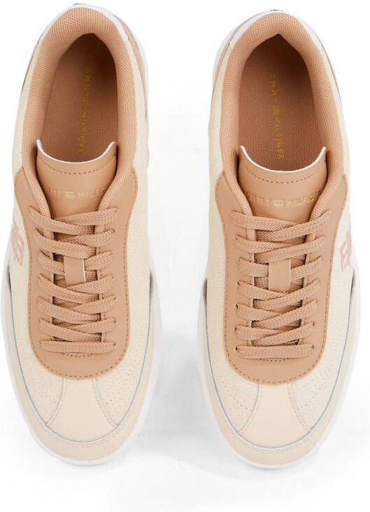 Tommy Hilfiger Plateausneakers TH HERITAGE SNEAKER PERF vrijetijdsschoen lage schoen veterschoen met th-logo-borduring