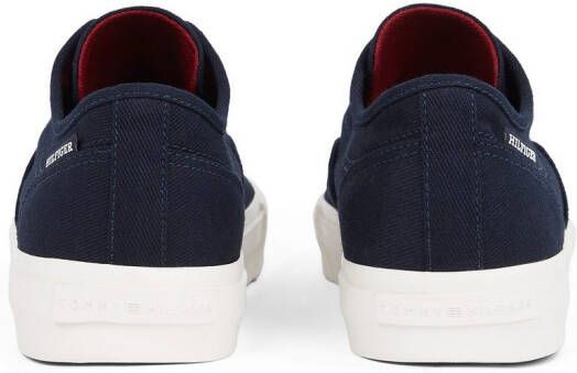 Tommy Hilfiger Plateausneakers TH HI VULC LOW OXFORD TWILL vrijetijdsschoen lage schoen veterschoen met label op de hiel