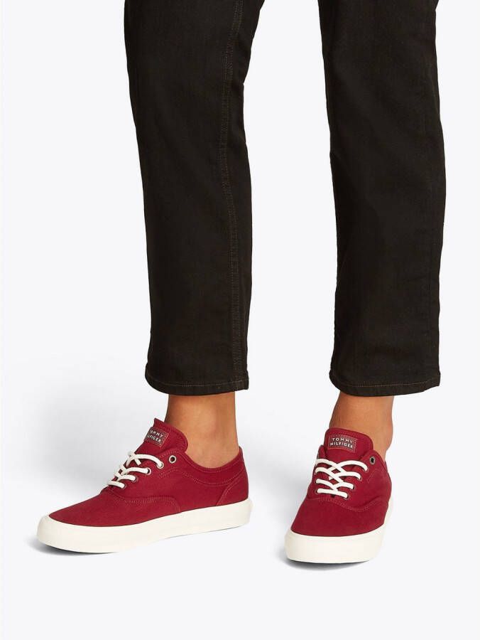 Tommy Hilfiger Plateausneakers TH HI VULC LOW OXFORD TWILL vrijetijdsschoen lage schoen veterschoen met label op de hiel