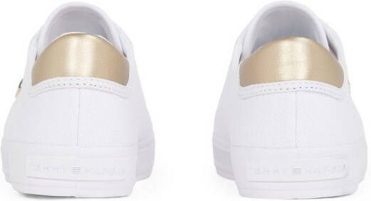 Tommy Hilfiger Plateausneakers VULC CANVAS LACE UP SNEAKER vrijetijdsschoen lage schoen veterschoen in smalle vorm