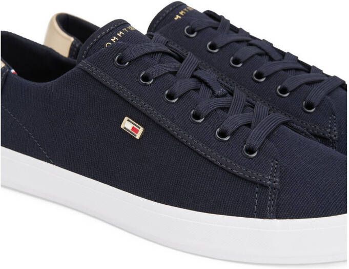 Tommy Hilfiger Plateausneakers VULC CANVAS LACE UP SNEAKER vrijetijdsschoen lage schoen veterschoen in smalle vorm