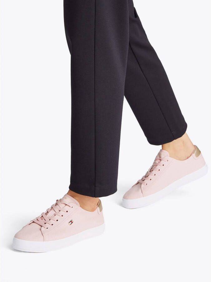 Tommy Hilfiger Plateausneakers VULC CANVAS LACE UP SNEAKER vrijetijdsschoen lage schoen veterschoen in smalle vorm