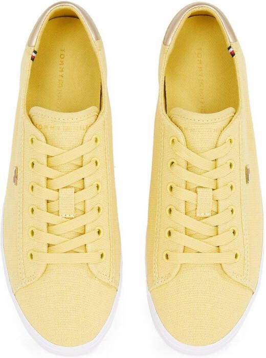 Tommy Hilfiger Plateausneakers VULC CANVAS LACE UP SNEAKER vrijetijdsschoen lage schoen veterschoen in smalle vorm