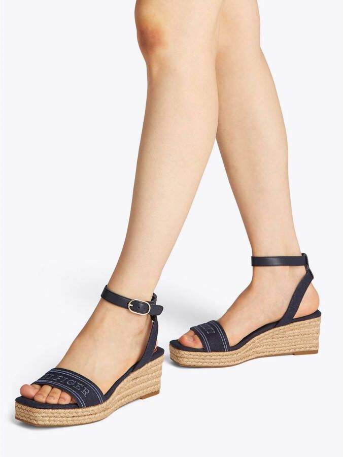 Tommy Hilfiger Sleehaksandaaltjes ESPAD MID WEDGE bandjesandaal zomerschoen met verstelbare gesp