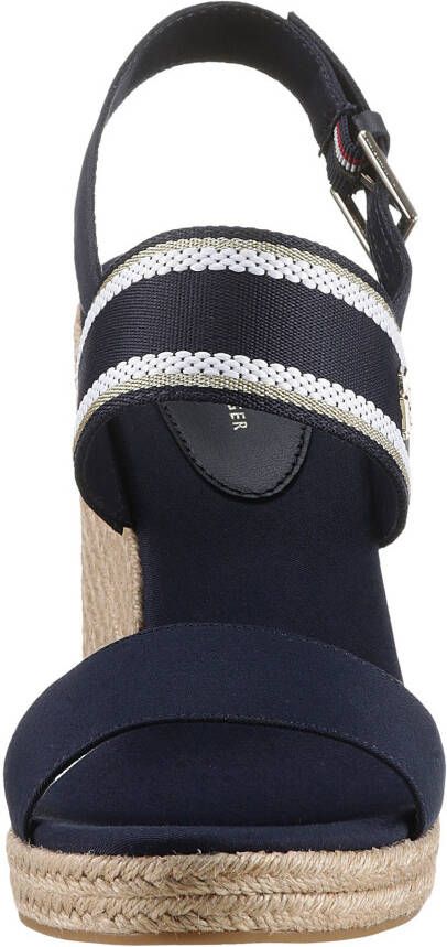 Tommy Hilfiger Sleehaksandaaltjes WEBBING HIGH WEDGE SANDAL zomerschoen sandaal wig hak met zij th-label
