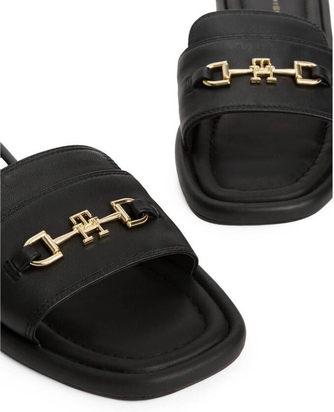 Tommy Hilfiger Slippers LEATHER HORSEBIT MULE flats zomerschoen comfortabele schoen met gouden decoratieve gesp
