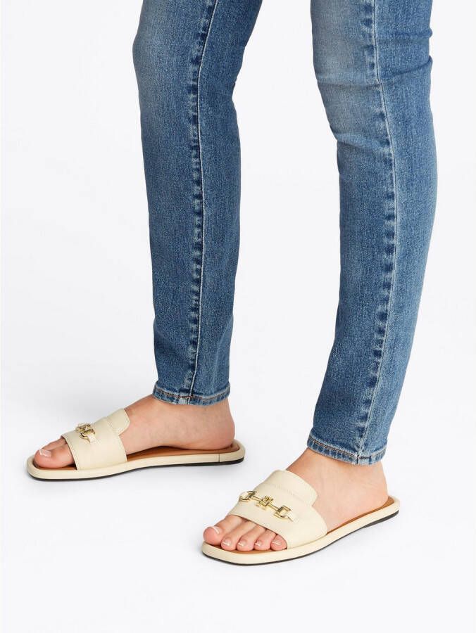 Tommy Hilfiger Slippers LEATHER HORSEBIT MULE flats zomerschoen comfortabele schoen met gouden decoratieve gesp