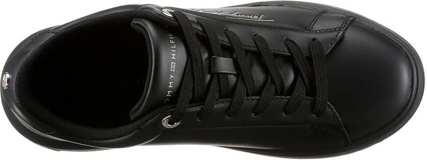 Tommy Hilfiger Sneakers SIGNATURE COURT SNEAKER met een logo-opschrift