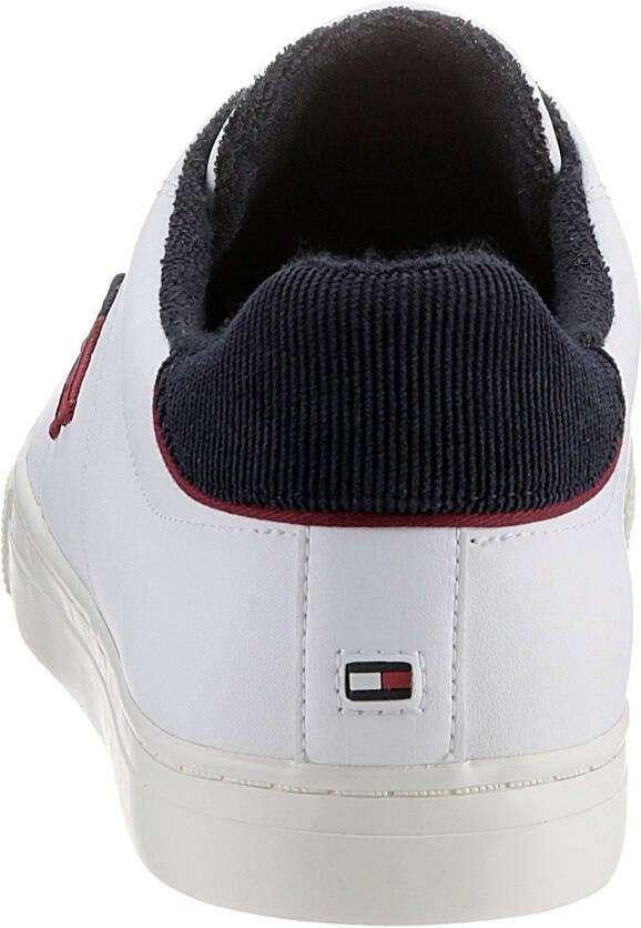 Tommy Hilfiger Sneakers CORE VULC VARSITY MONOGRAM met contrastbeleg