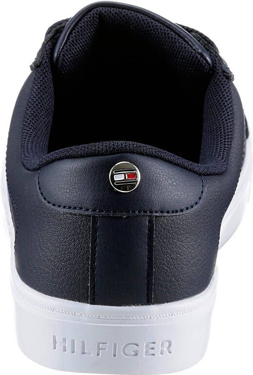 Tommy Hilfiger Sneakers ESSENTIAL STRIPES SNEAKER met logo-opschrift op de tong