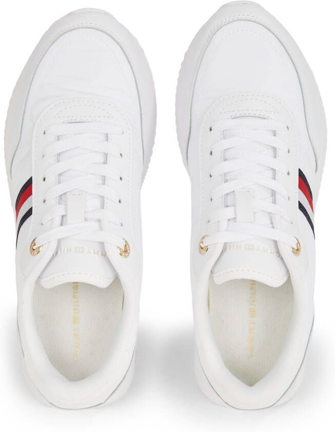 Tommy Hilfiger Sneakers ESSENTIAL RUNNER GLOBAL STRIPES vrijetijdsschoen halfschoen veterschoen met zijstrepen