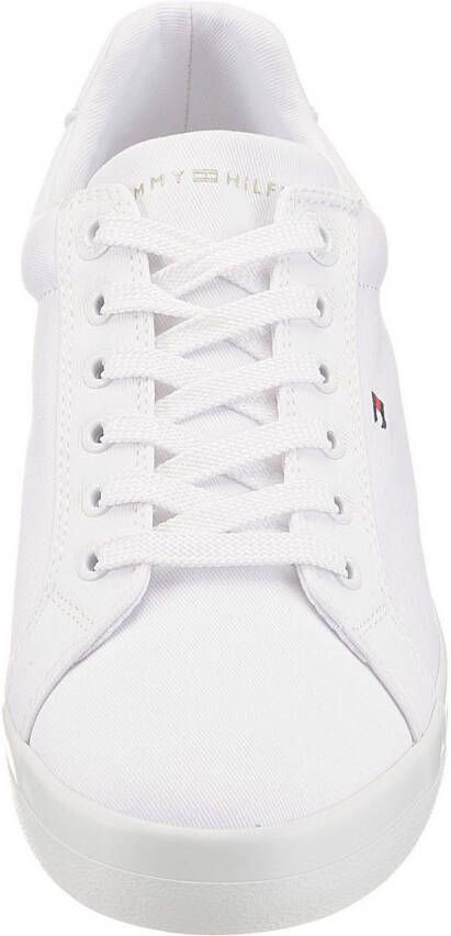 Tommy Hilfiger Sneakers ESSENTIAL STRIPES SNEAKER met strepen in de loopzool vrijetijdsschoen lage schoen veterschoen