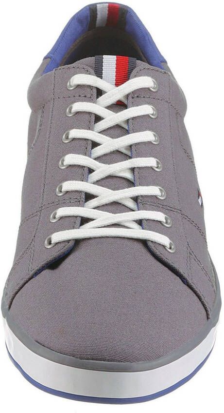 Tommy Hilfiger Sneakers H2285ARLOW 1D met zijlogo-vlag vrijetijdsschoen lage schoen veterschoen