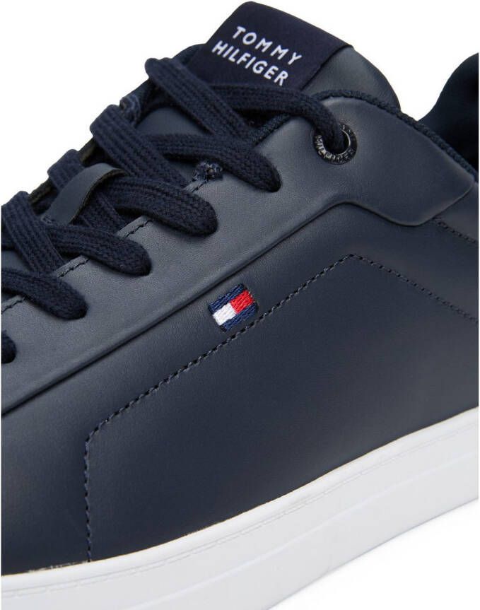 Tommy Hilfiger Sneakers ICON COURT LTH FLAG ESS vrijetijdsschoen lage schoen veterschoen met kleine logovlag