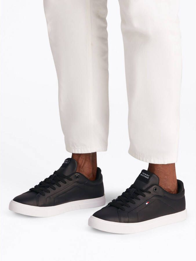 Tommy Hilfiger Sneakers ICON COURT PINPERF LTH vrijetijdsschoen lage schoen veterschoenen met zacht gepolsterde schacht