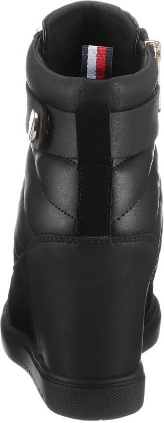 Tommy Hilfiger Sneakers met sleehak WEDGE SNEAKER BOOT met aan de binnenkant geplaatste sleehak