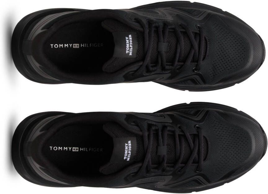 Tommy Hilfiger Sneakers met sleehak M RUNNER TECH KNIT vrijetijdsschoen lage schoen veterschoen chunky sneaker met logovlag