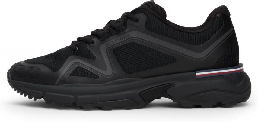 Tommy Hilfiger Sneakers met sleehak M RUNNER TECH KNIT vrijetijdsschoen lage schoen veterschoen chunky sneaker met logovlag