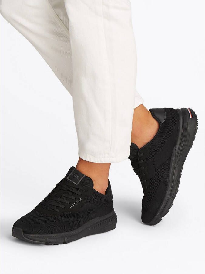 Tommy Hilfiger Sneakers met sleehak LIGHTWEIGHT RWB KNIT vrijetijdsschoen lage schoen veterschoen met contrasterend logo