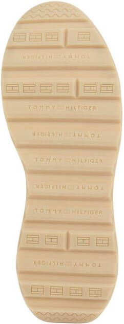 Tommy Hilfiger Sneakers met sleehak RETRO RUNNER SEASONAL vrijetijdsschoen lage schoen veterschoen contrastafwerking aan de hak