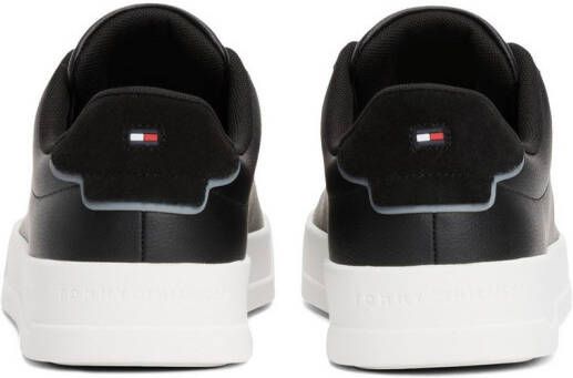 Tommy Hilfiger Sneakers TH COURT LTH DETAIL ESS vrijetijdsschoen lage schoen veterschoen met zijlijk logo-opdruk