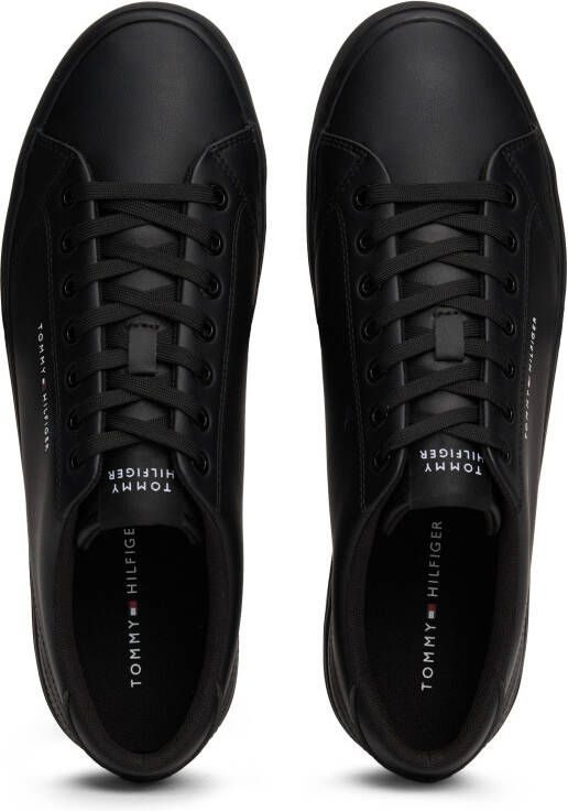 Tommy Hilfiger Sneakers TH HI VULC CORE LOW LEATHER ESS vrijetijdsschoen lage schoen veterschoen met sierstiksels op de hiel