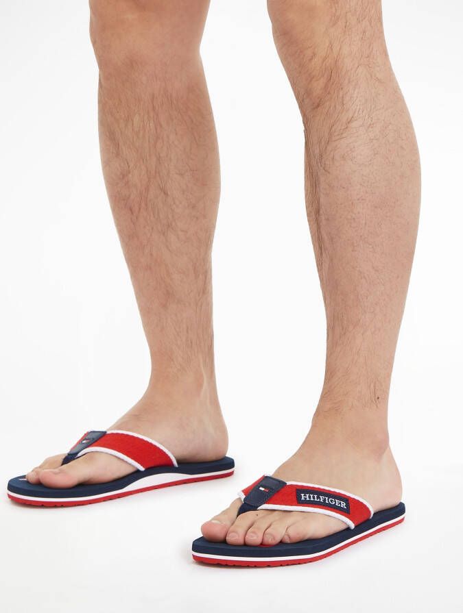 Tommy Hilfiger Teenslippers PATCH HILFIGER BEACH SANDAL zomerschoen slippers poolslides zwemschip met logo-opschrift
