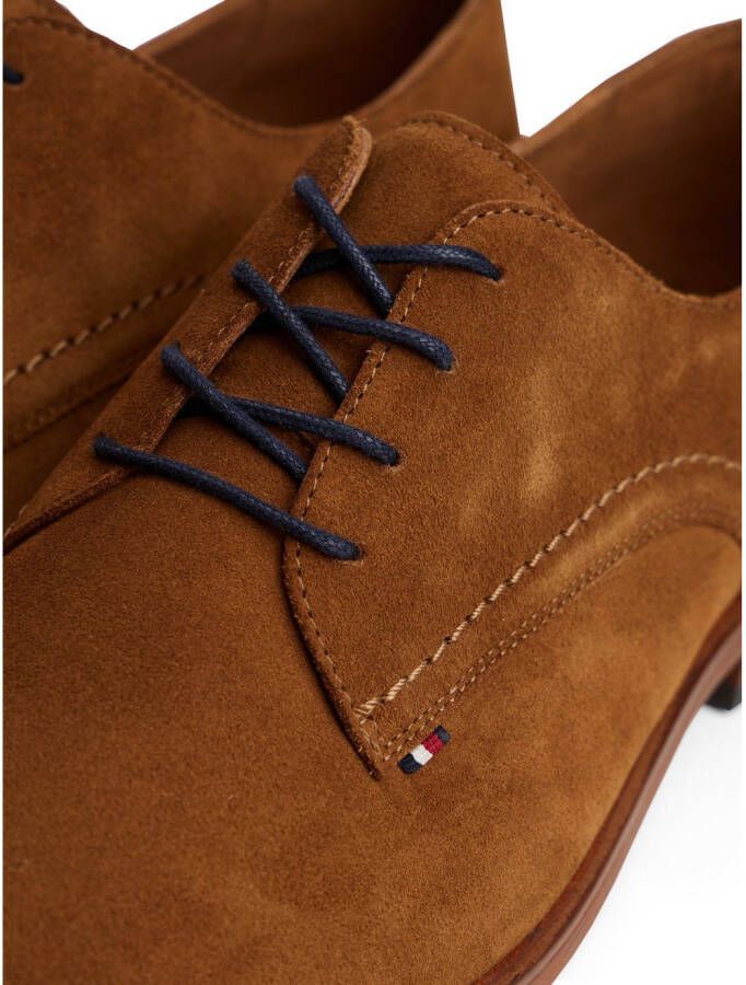 Tommy Hilfiger Veterschoenen HILFIGER DRESS SUEDE SHOE avondschoen zakelijke schoen met kleine logovlag