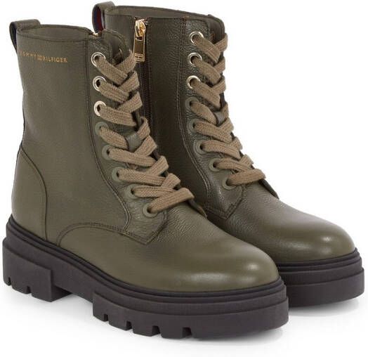 Tommy Hilfiger Veterschoenen BICOLOR LEATHER LACE-UP plateau veterschoenen chunky boots gouden logo tekst