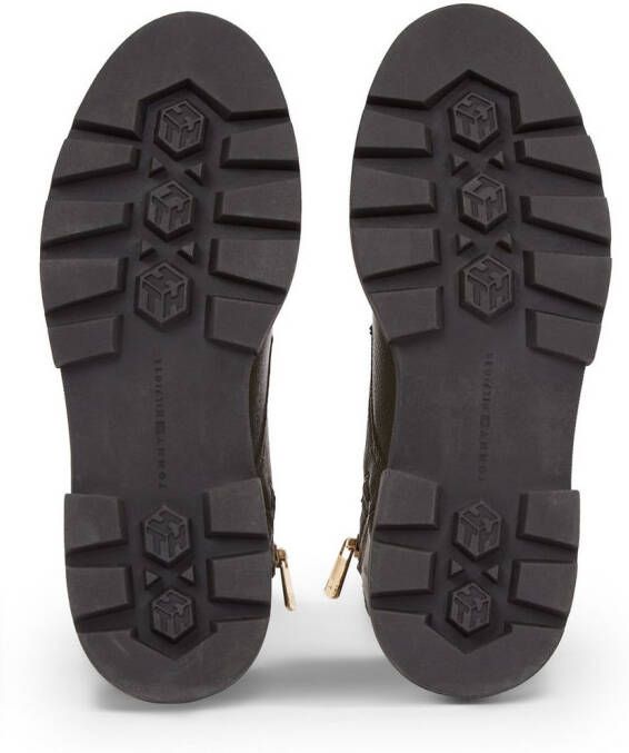 Tommy Hilfiger Veterschoenen BICOLOR LEATHER LACE-UP plateau veterschoenen chunky boots gouden logo tekst