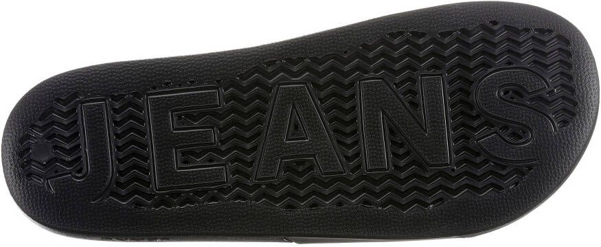 TOMMY JEANS Badslippers POOL SLIDE ESS zomerschoen badschoens slippers met opvallende logo-vlag