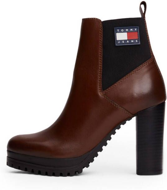 TOMMY JEANS Highheel-laarsjes TJW NEW ESS HIGH HEEL BOOT blokhak partymode enkellaarzen in smalle vorm