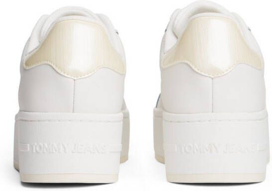 TOMMY JEANS Plateausneakers TJW FLATFORM PEARLIZED SNEAKER vrijetijdsschoen halfhoge schoen veterschoen met zachte schachtrand