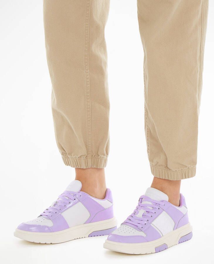 TOMMY JEANS Plateausneakers THE BROOKLYN PATENT met contrastafwerking vrijetijdsschoen halve schoen veterschoen