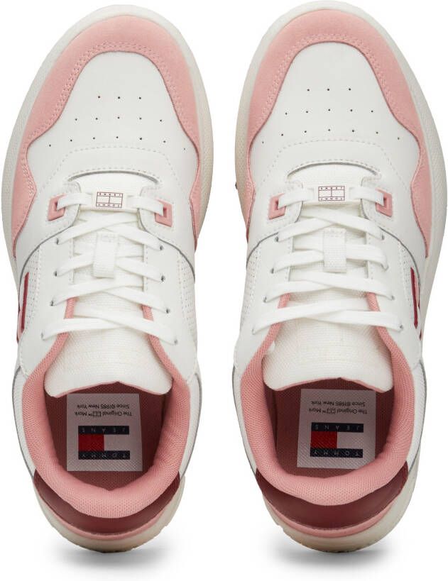 TOMMY JEANS Plateausneakers TJW RETRO BASKET FLATFORM MIX vrijetijdsschoen lage schoen veterschoen met logo-vlag