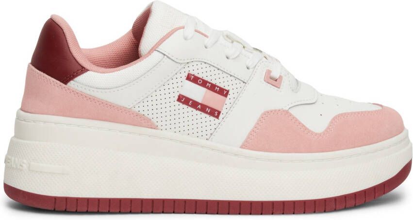 TOMMY JEANS Plateausneakers TJW RETRO BASKET FLATFORM MIX vrijetijdsschoen lage schoen veterschoen met logo-vlag