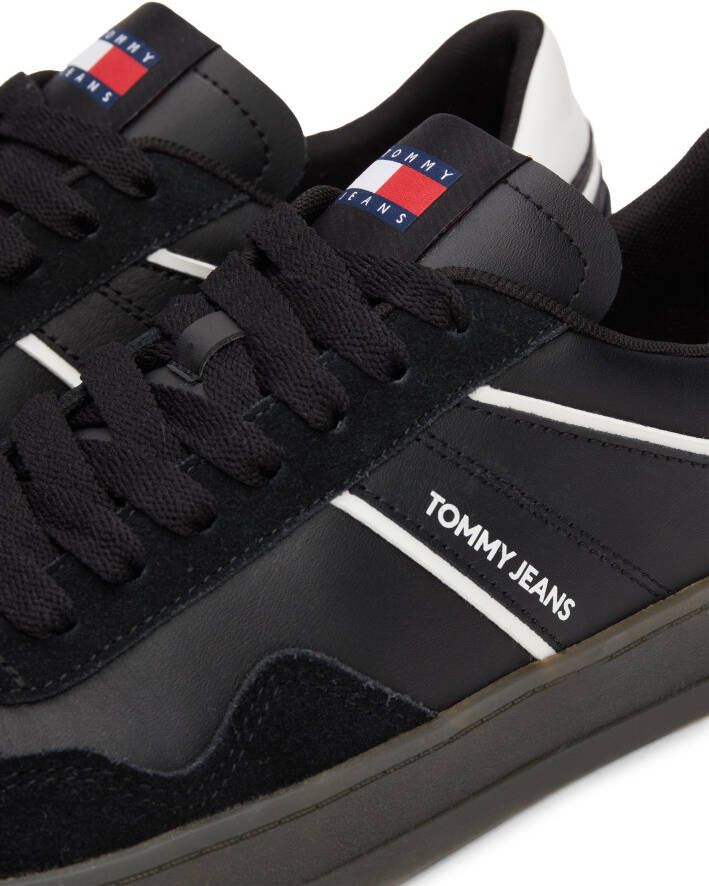 TOMMY JEANS Plateausneakers TJM LEATHER RETRO CUPSOLE vrijetijdsschoen lage schoen veterschoen met contrasterende details