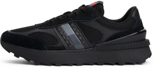 TOMMY JEANS Plateausneakers TJM TECHNICAL RUNNER ESS vrijetijdsschoen lage schoen veterschoen met gepolsterde schacht