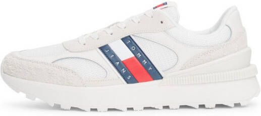 TOMMY JEANS Plateausneakers TJM TECHNICAL RUNNER ESS vrijetijdsschoen lage schoen veterschoen met gepolsterde schacht